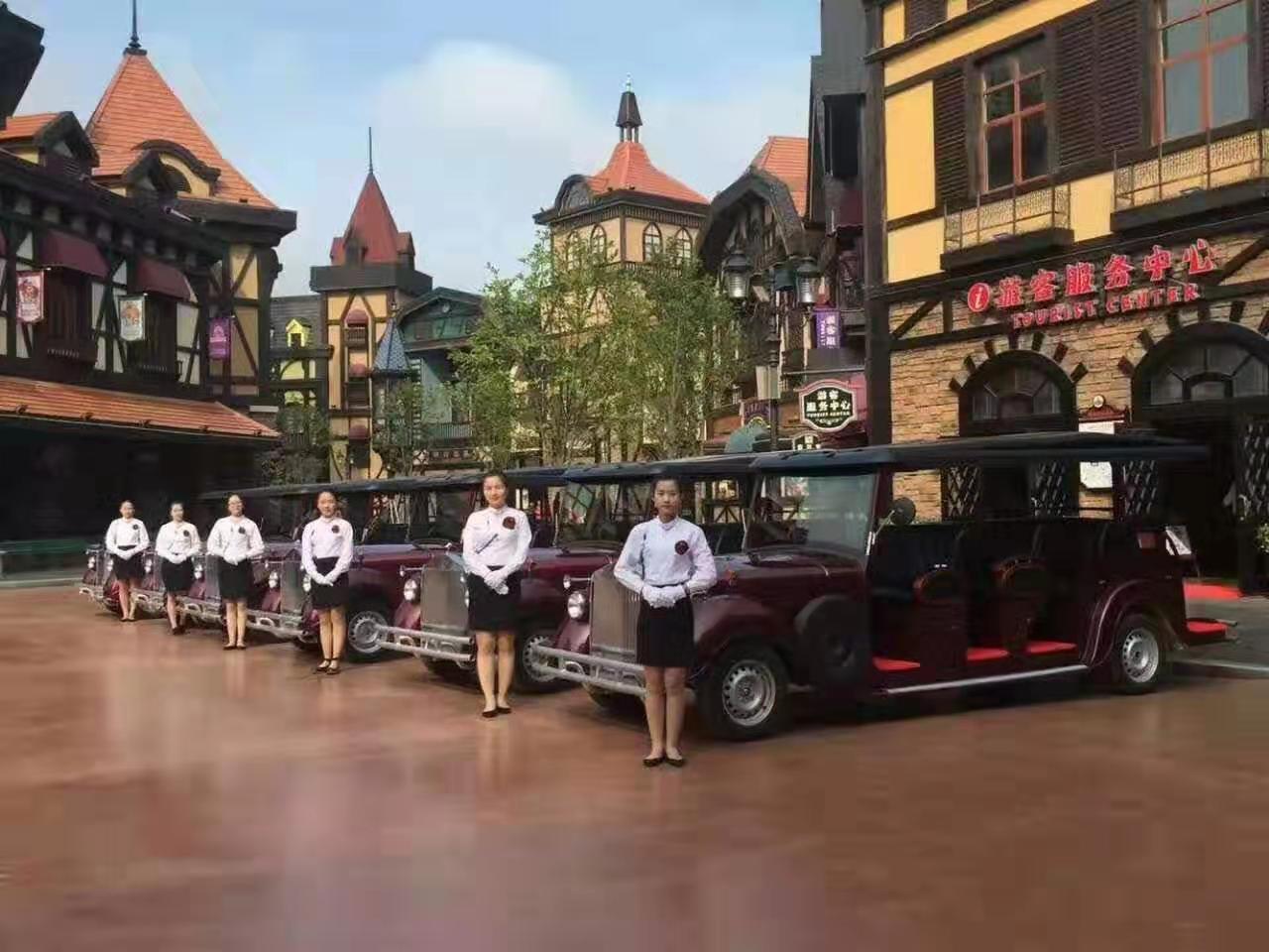旅游服務(wù)車