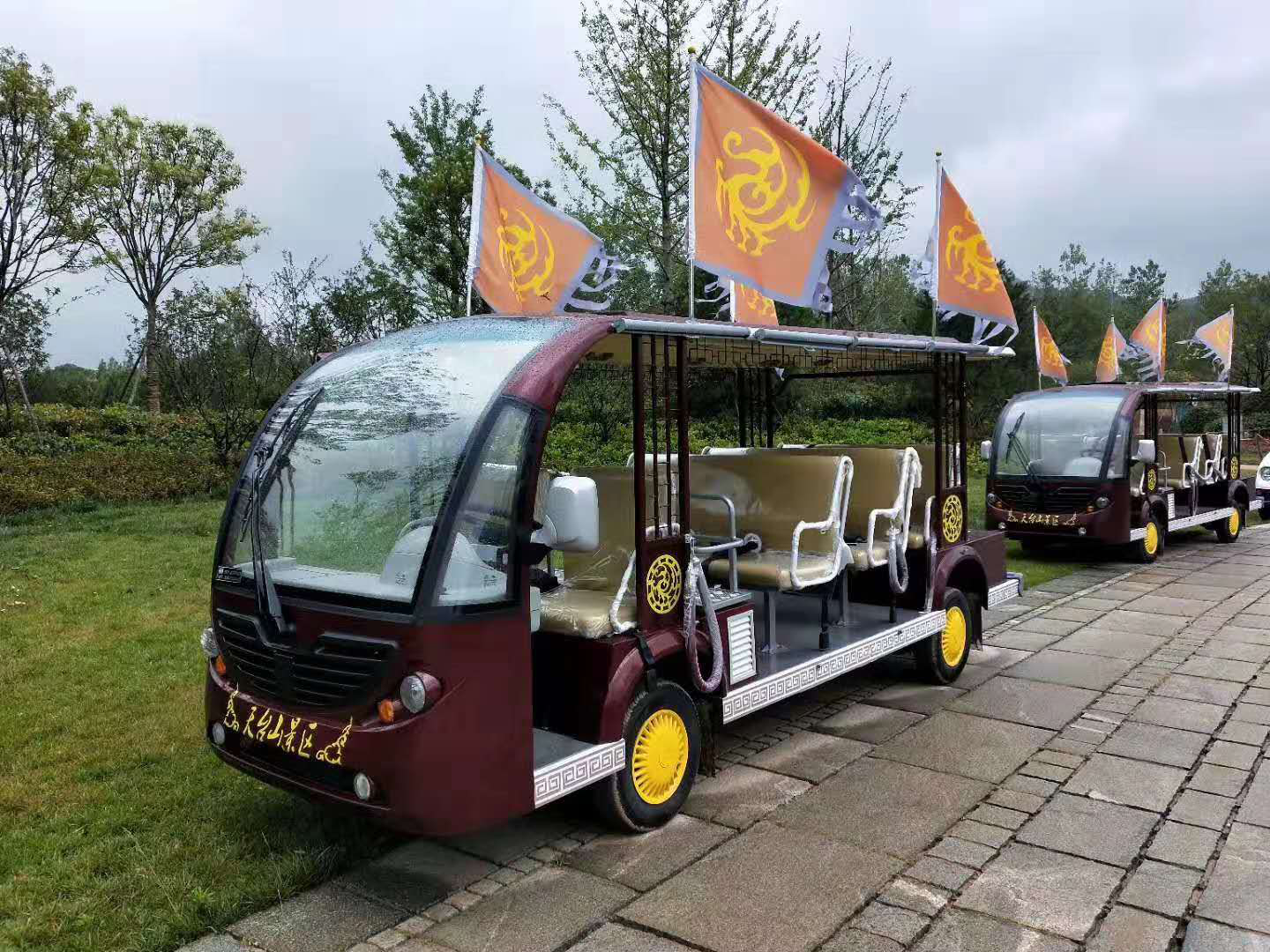 益高燃油觀光車助力山東日照天臺(tái)山景區(qū)1
